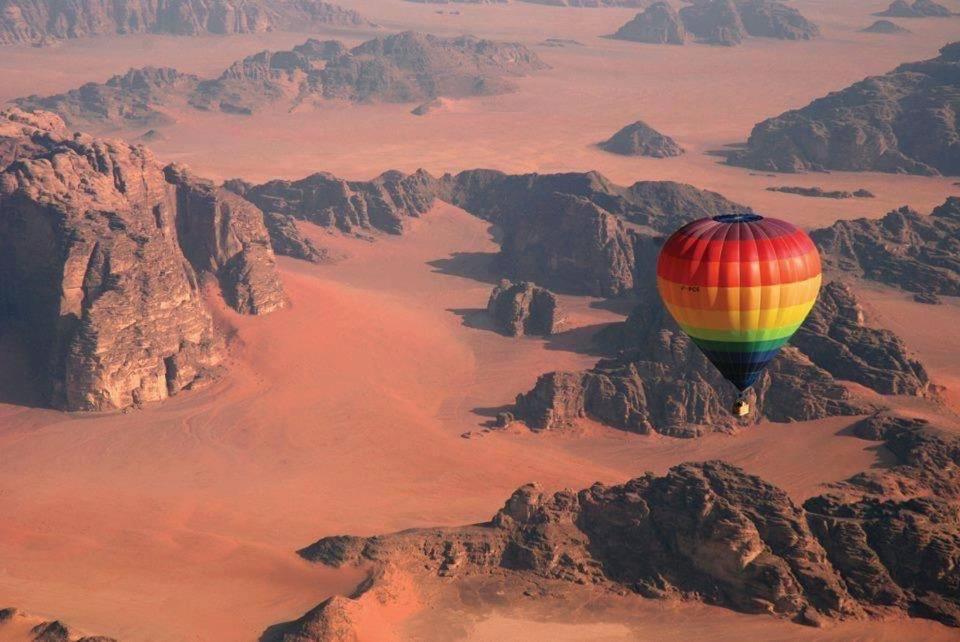 Wadi Rum Wonders Camp Экстерьер фото